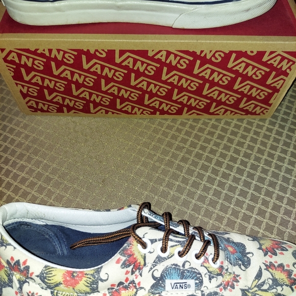 Vans, womens size 9, multi colored - Picture 3 of 3